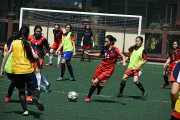 1-1！4-3！世界杯爆大冷，首支世界级球队出局，南美弱旅再创奇迹（配图示意）